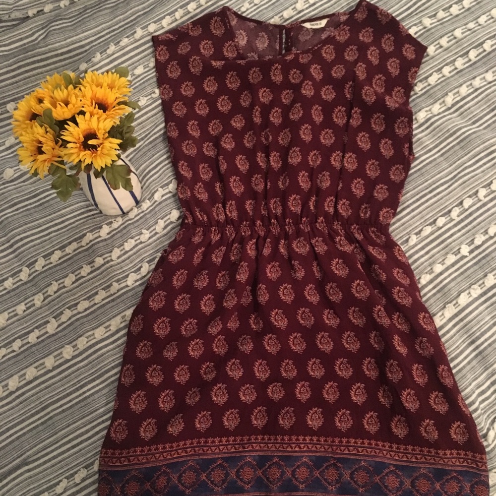 Cute maroon dress